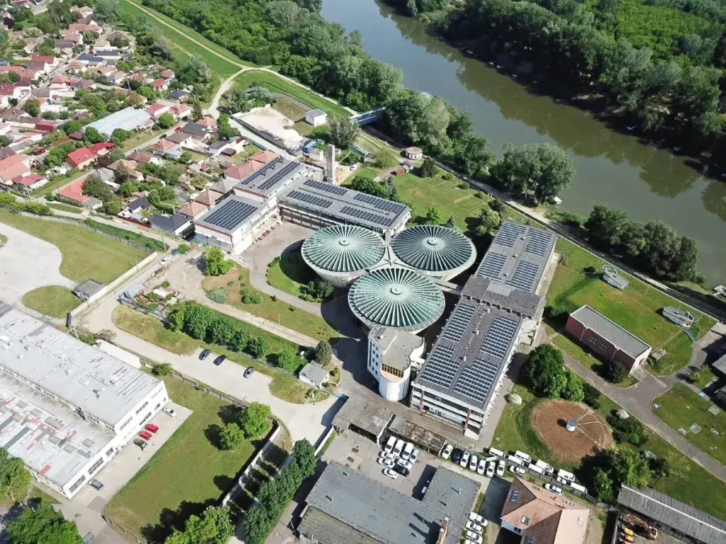 TRV_Zrt_napelem_2 Napenergia a Tiszamenti Regionális Vízművek szolgálatában